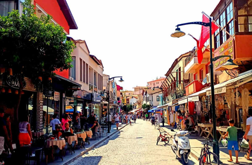 Alaçatı Çarşısı Nerededir Nasıl Gidilir?
