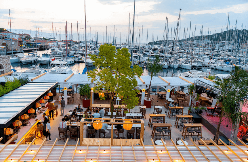 What's happening at Alaçatı Port (Marin Alaçatı)? What activities are available?